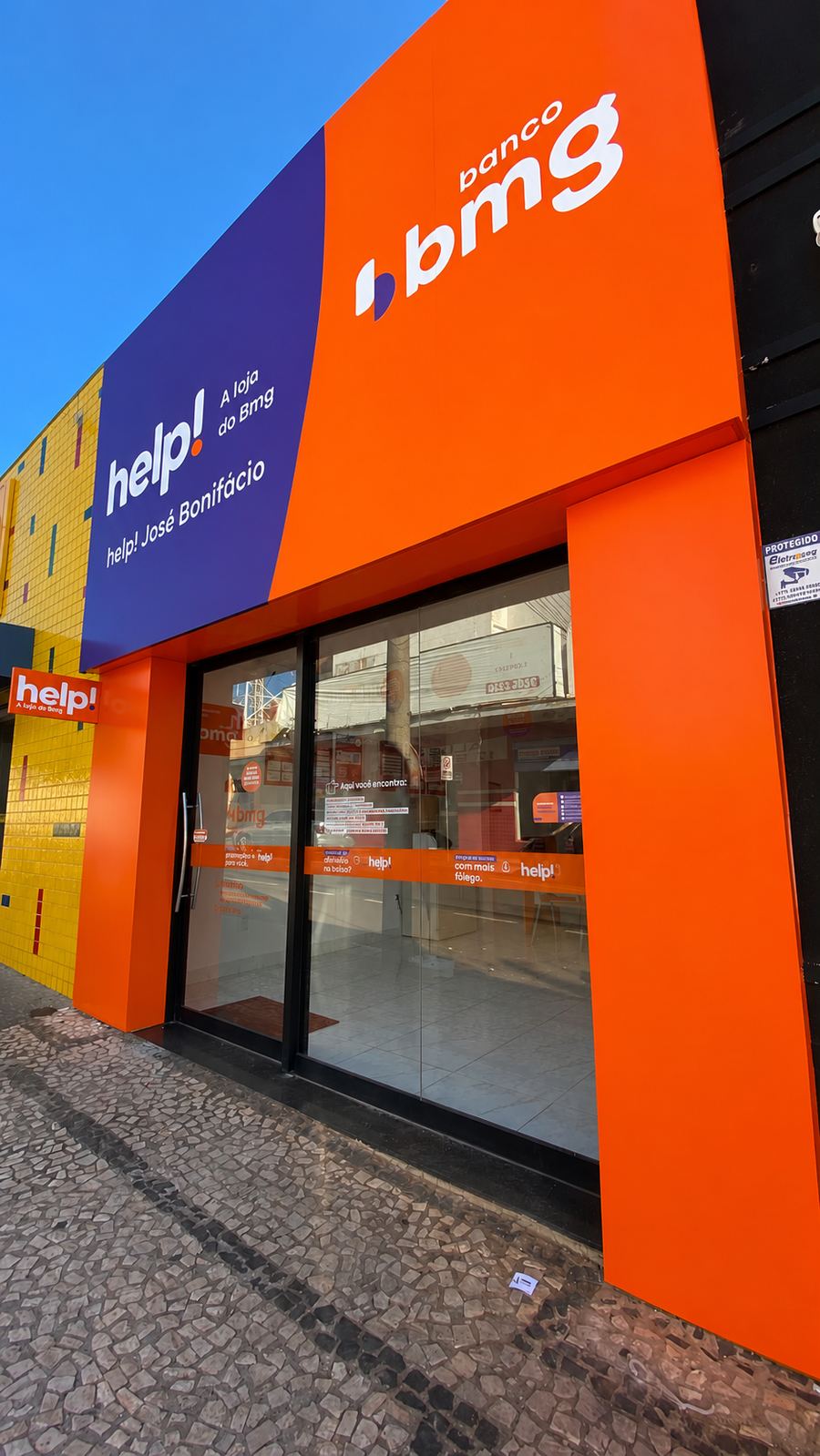 Fachada da loja help! Banco BMG em José Bonifácio